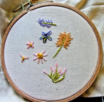 Detached Chain Stitch Embroidered Flowers (embroidery pattern) |  hopebroidery