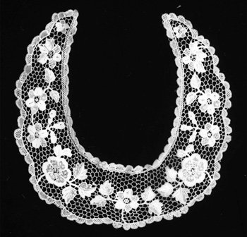 A wonderful illustrated article submitted by Liz Bartlett on the types and history of needlelace (also known as needlepoint lace)